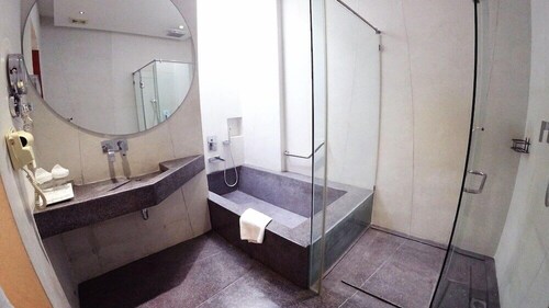 Teav Boutique Hotel