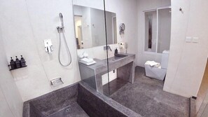 Douche cascade, serviettes fournies