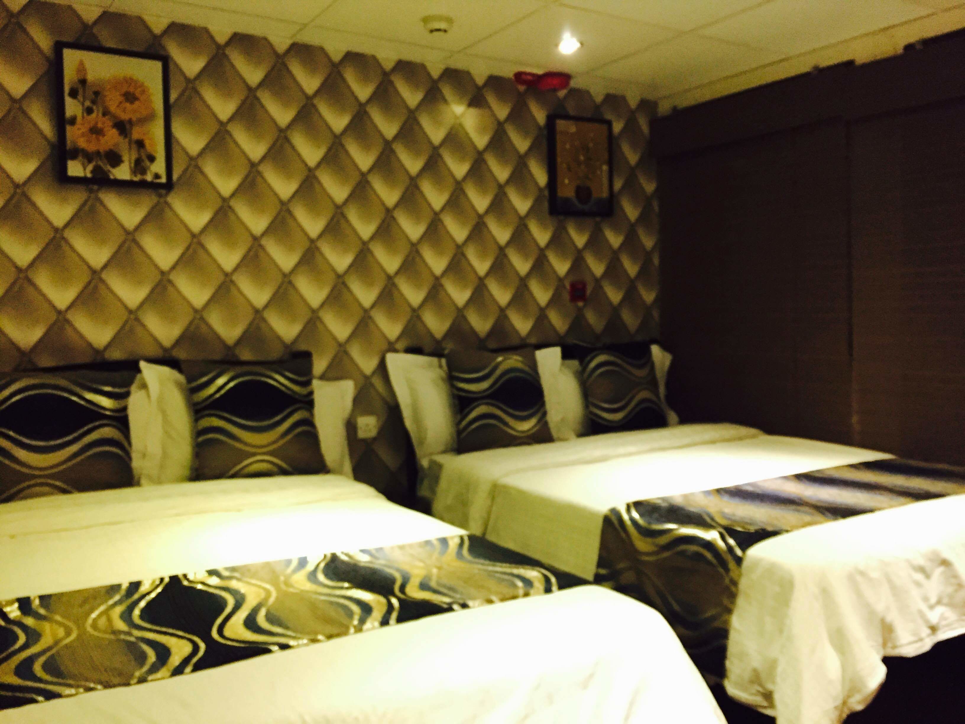 Photo - California Hotel