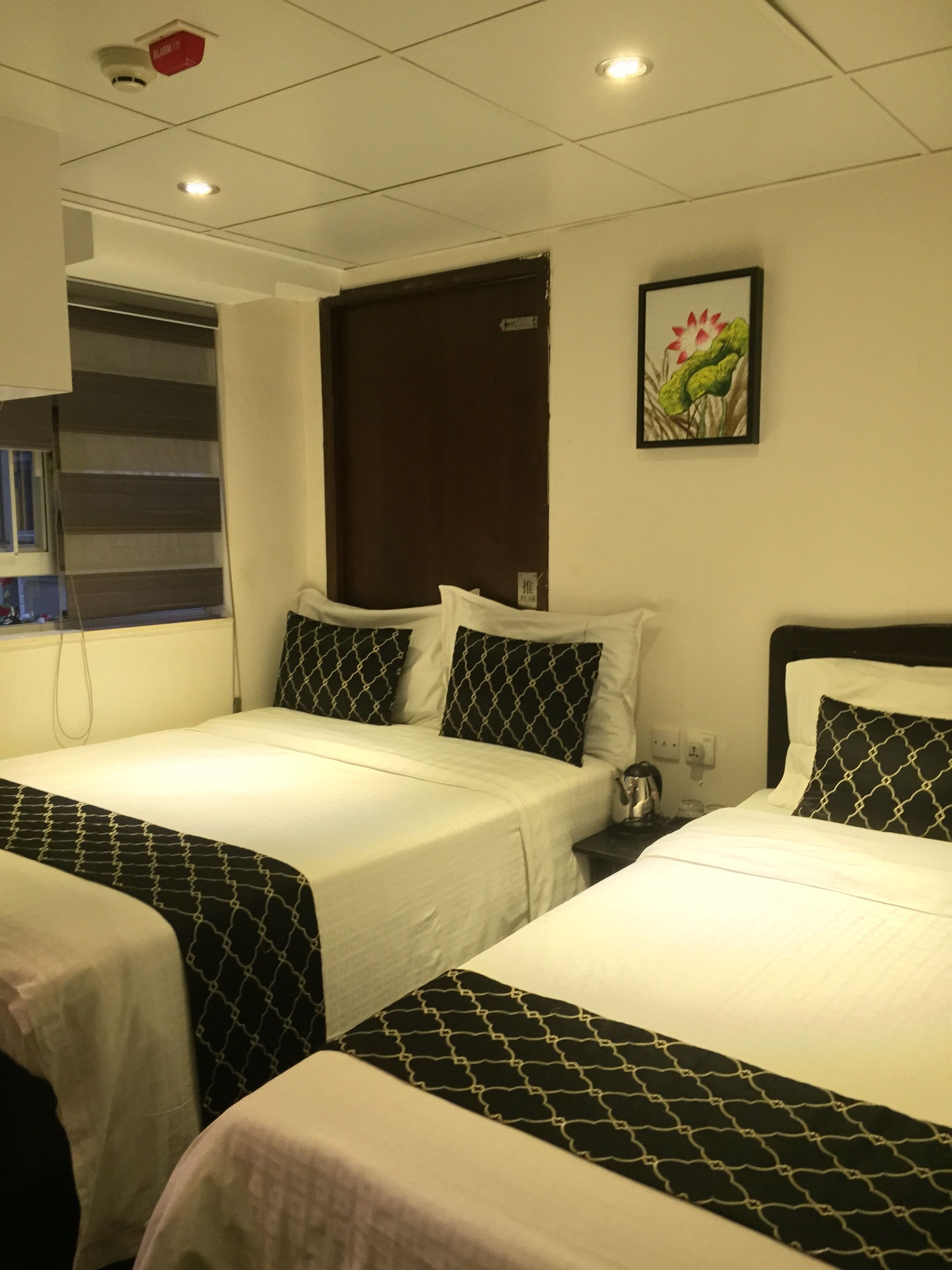 Photo - California Hotel