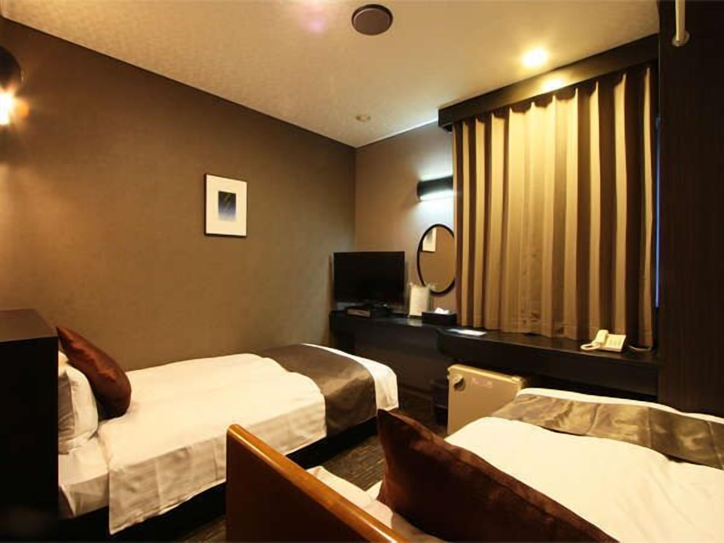 デスク、WiFi (無料)、ベッドシーツ