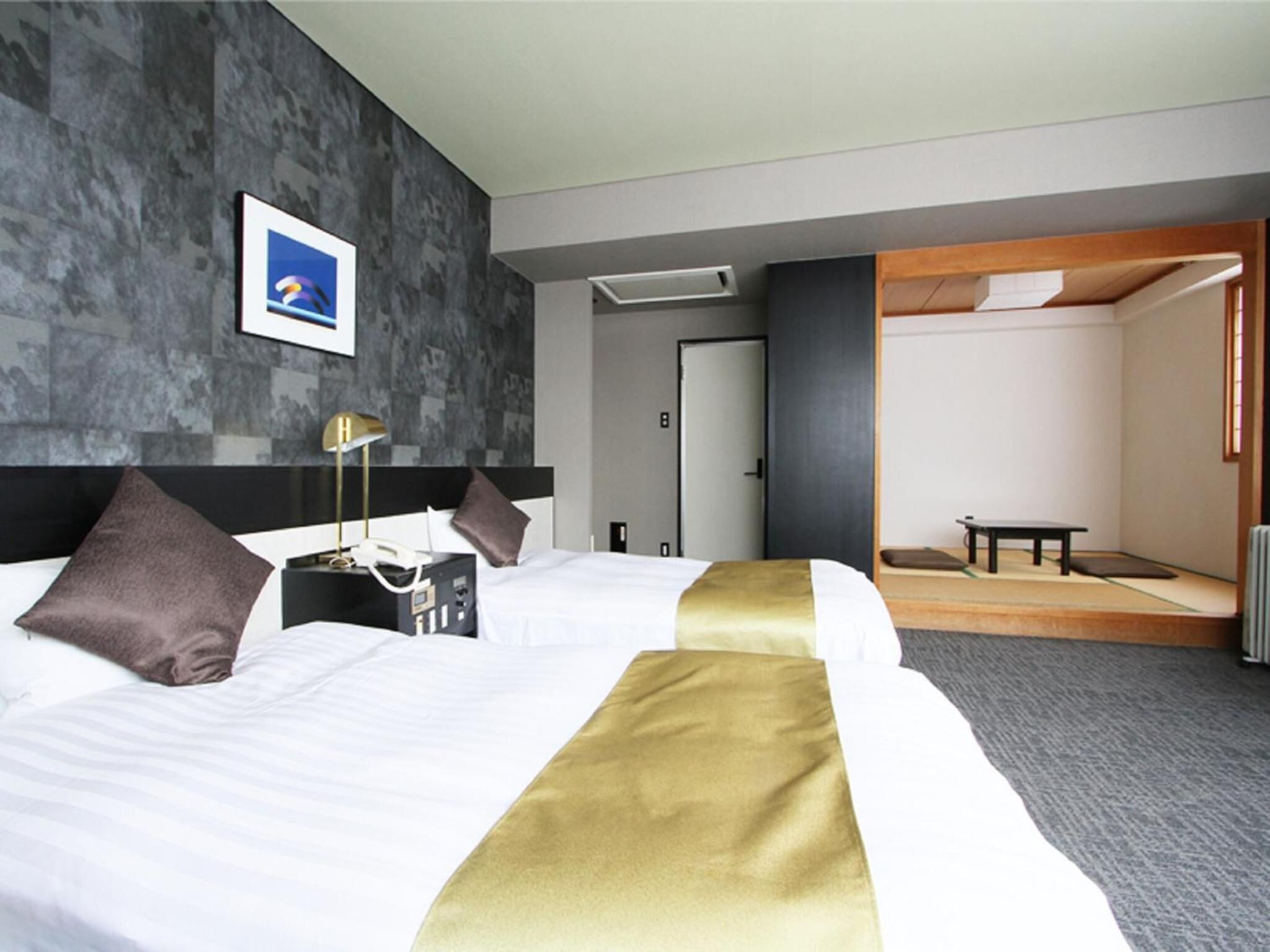 1 bedroom, desk, free wifi, bed sheets