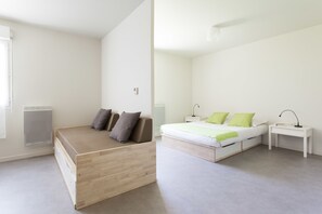 Apartment | Desk, soundproofing, free WiFi, bed sheets - L'Aéronat (Saint-Cyr-l'Ecole)