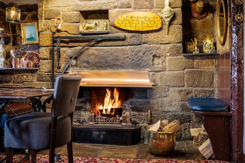 Blacksmiths Arms Inn