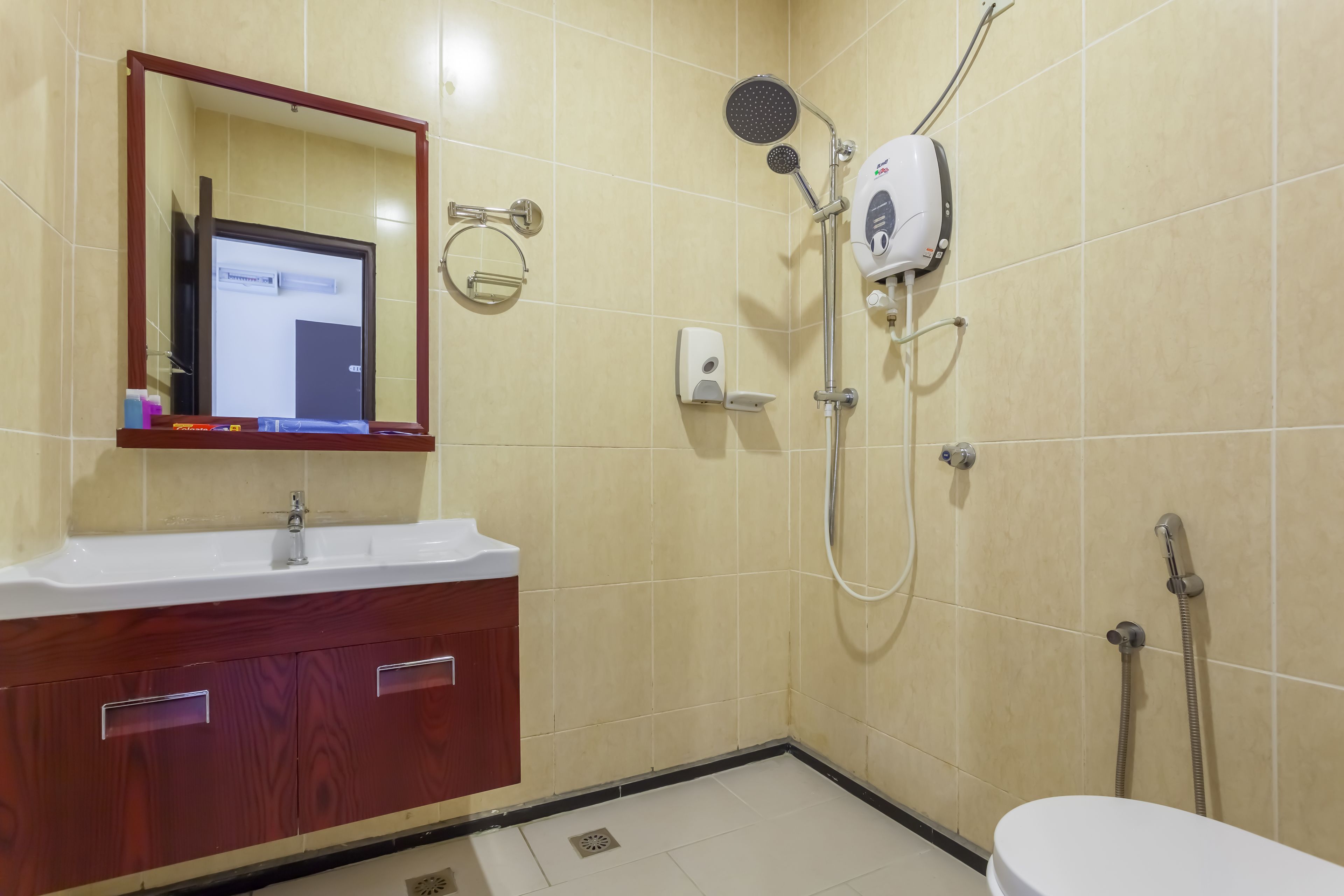 Photo - Dolphin Hotel, Chow Kit Kuala Lumpur