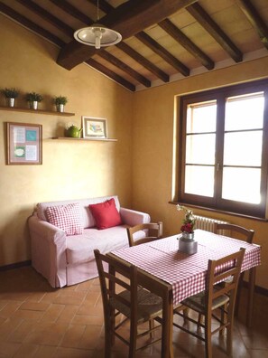 Apartment, 1 Bedroom | In-room dining