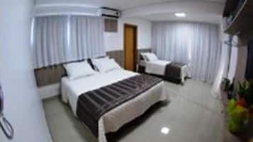 Minibar, in-room safe, free WiFi