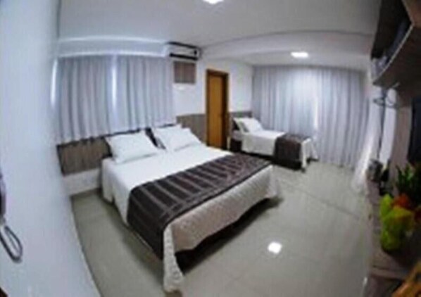 Minibar, caja fuerte, wifi gratis