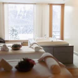 Couples treatment rooms, sauna, hot tub, steam room, Turkish bath