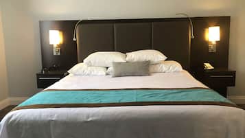 Ropa de cama hipoalergénica y espacio para trabajar con laptop