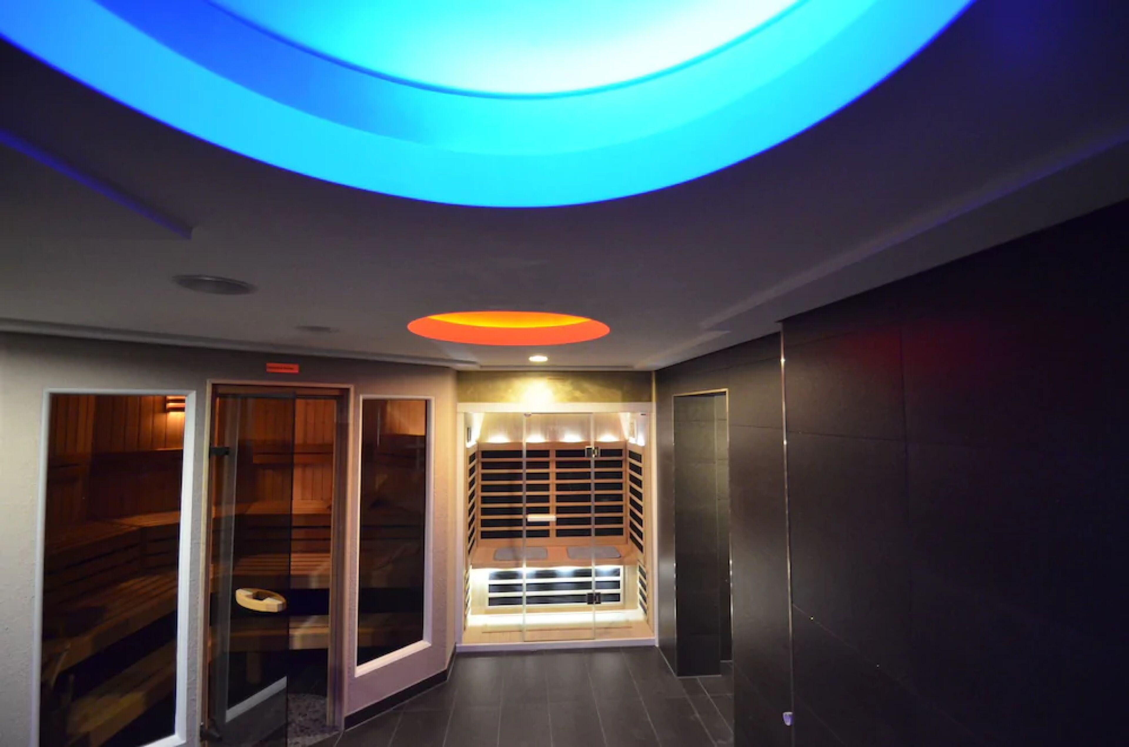 sauna, steam room, body treatments, hot stone massages, body wraps