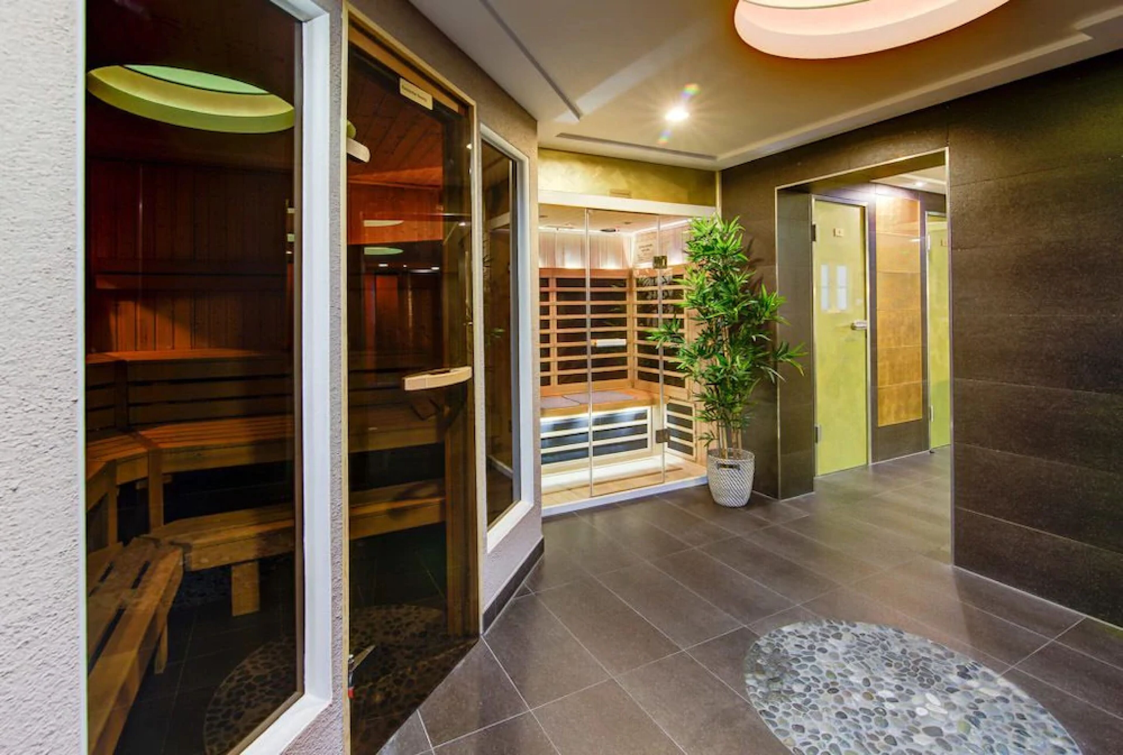 sauna, steam room, body treatments, hot stone massages, body wraps