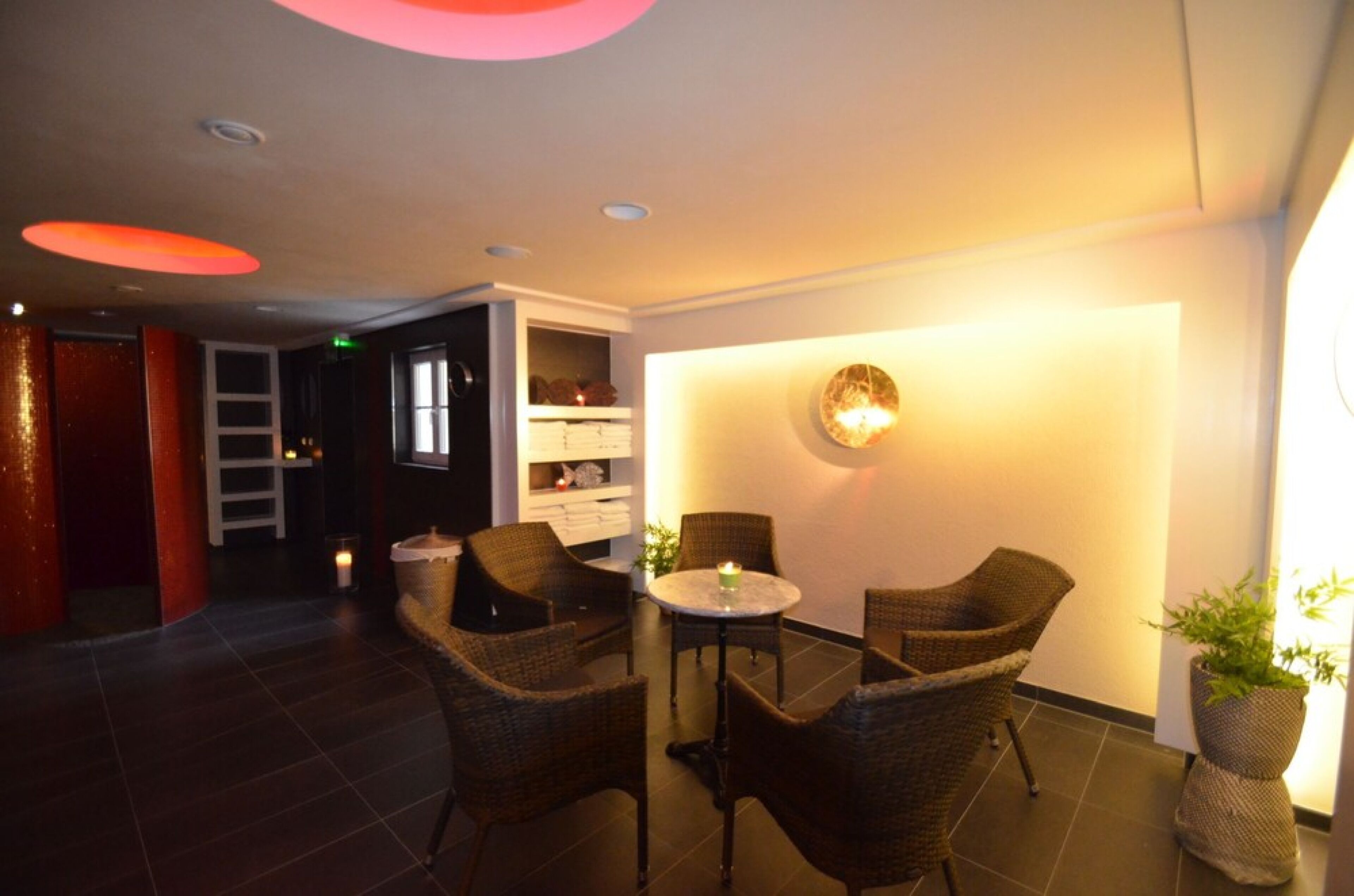 sauna, steam room, body treatments, hot stone massages, body wraps