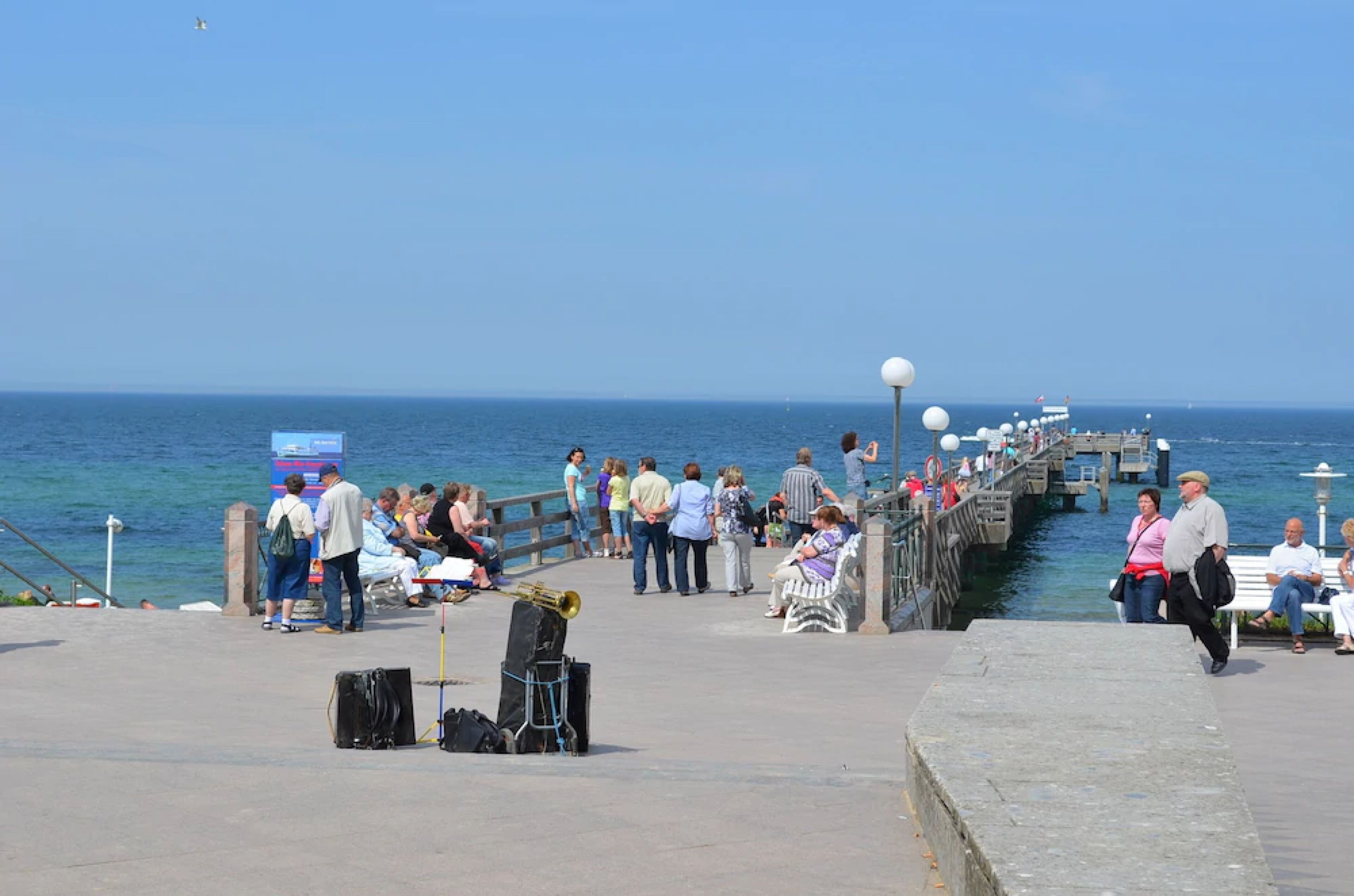 beach nearby, scuba diving, snorkelling, windsurfing