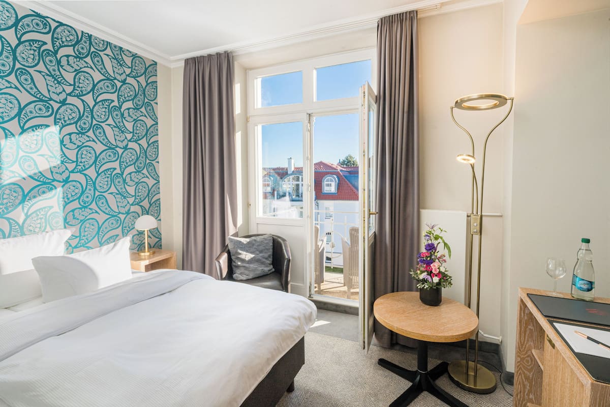 standard single room, 1 single bed, non smoking | 1 bedroom, minibar, in-room safe, individually decorated