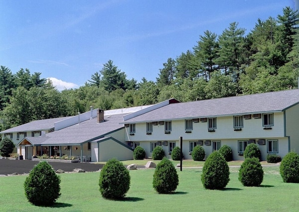 Eastern Inn & Suites - New Hampshire
