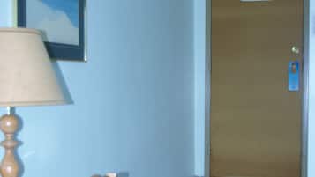 Economy Single Room 1 Double Bed Second Floor | Desk, free WiFi