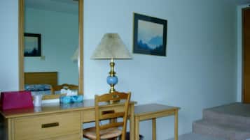Economy Single Room 1 Double Bed Second Floor | Desk, free WiFi