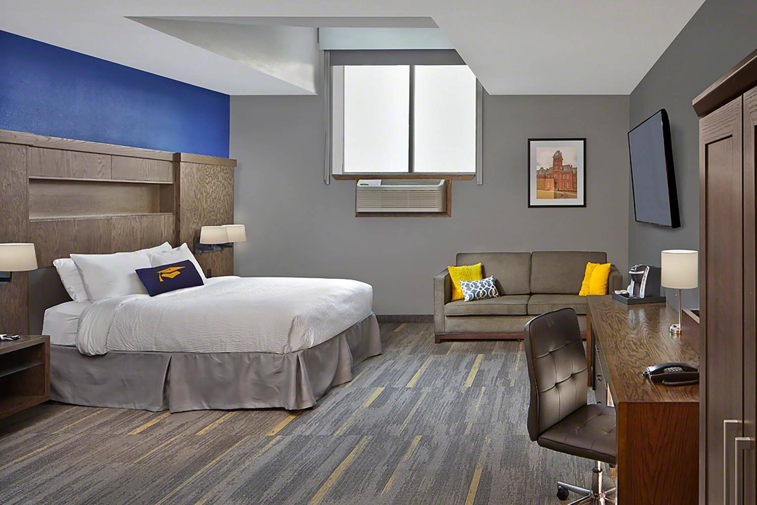 room, 1 king bed, accessible (hearing) | premium bedding, in-room safe, desk, iron/ironing board