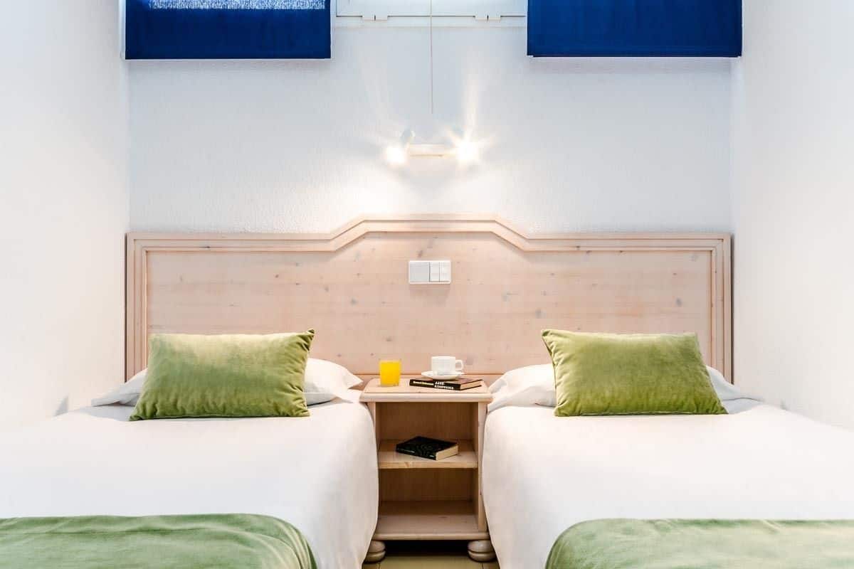 1 habitación, wifi y ropa de cama