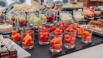 Free daily buffet breakfast