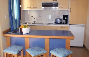 Private kitchenette - Bungalows Parque Bali (San Bartolomé de Tirajana)