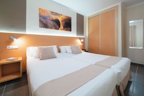 Free cribs/infant beds - Club Siroco Apartamentos (Teguise)