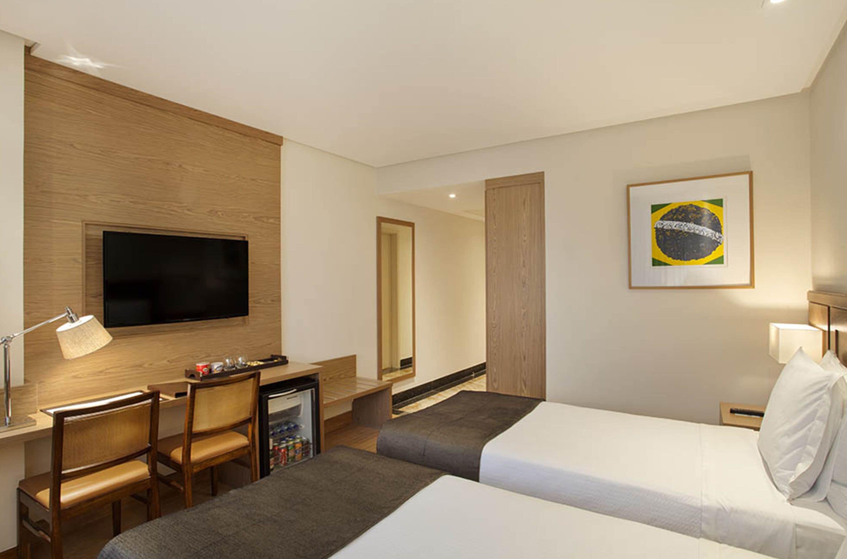 superior twin room (executive) | 1 bedroom, minibar, in-room safe, desk