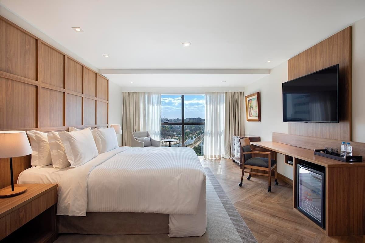 Suíte Executiva | 1 soveværelse, minibar, pengeskab på værelset, skrivebord