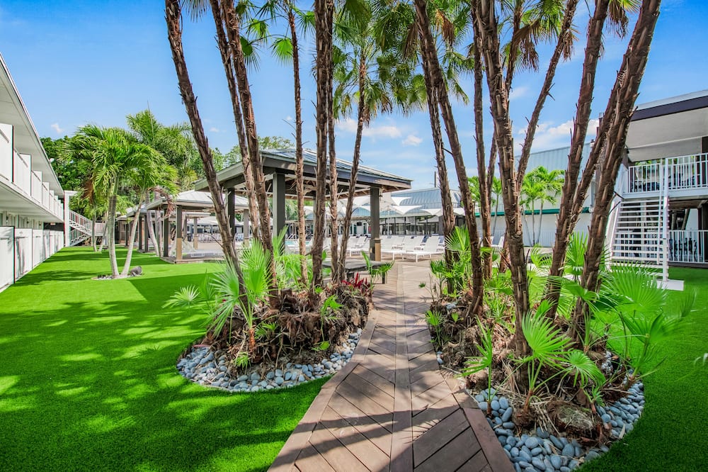 Casey Key Resorts - Mainland