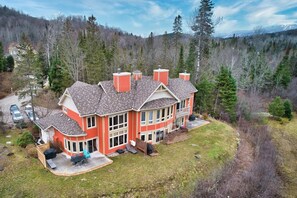 Front of property - Rabaska - RVMT (Mont-Tremblant)
