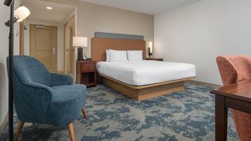 Caja de seguridad en la habitación, escritorio y cortinas blackout