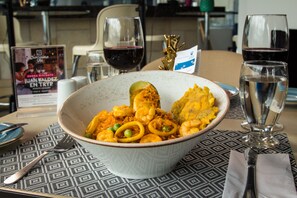 Makanan dan minuman