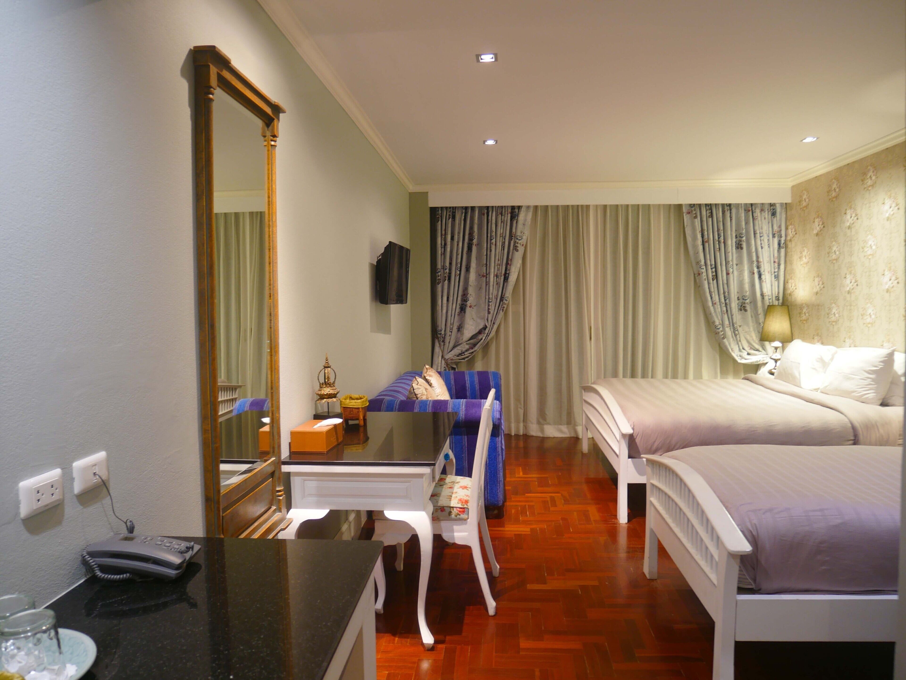 Minibar, rollaway beds, free WiFi, bed sheets