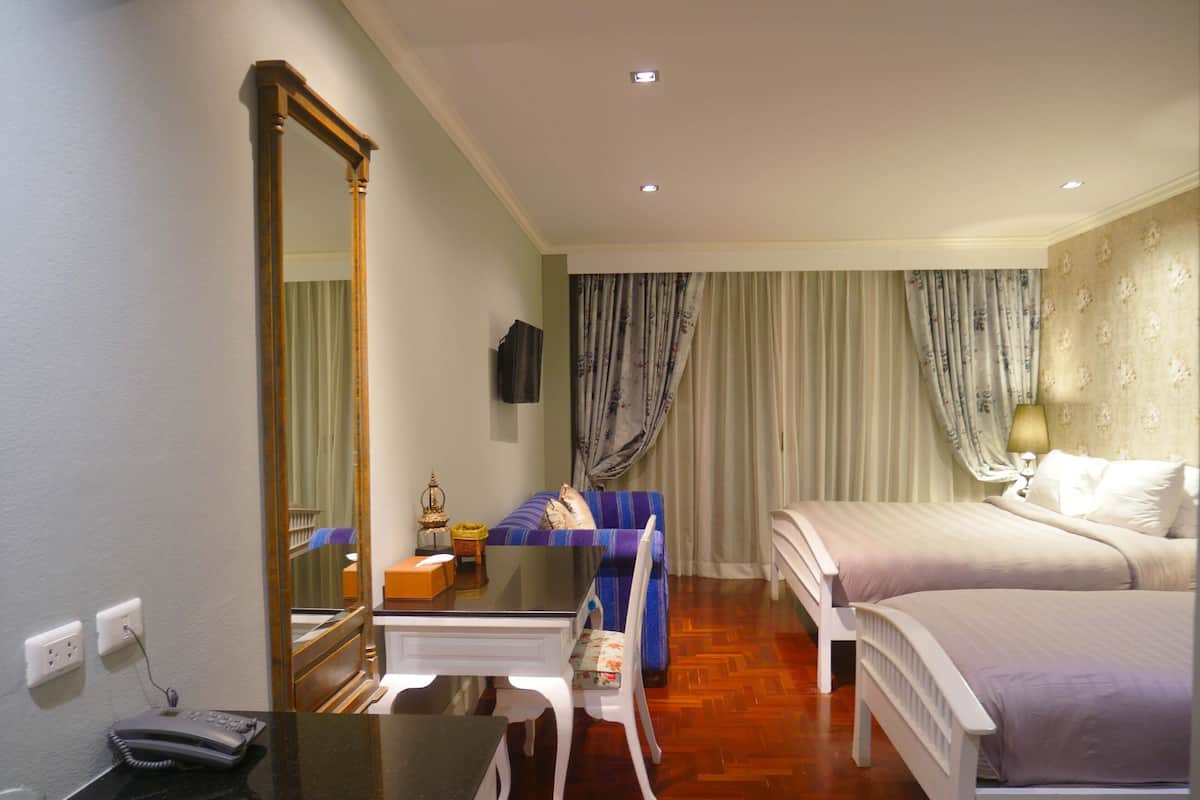 Minibar, lit dâappoint (supplĂ©ment), accĂšs au Wi-Fi (inclus)