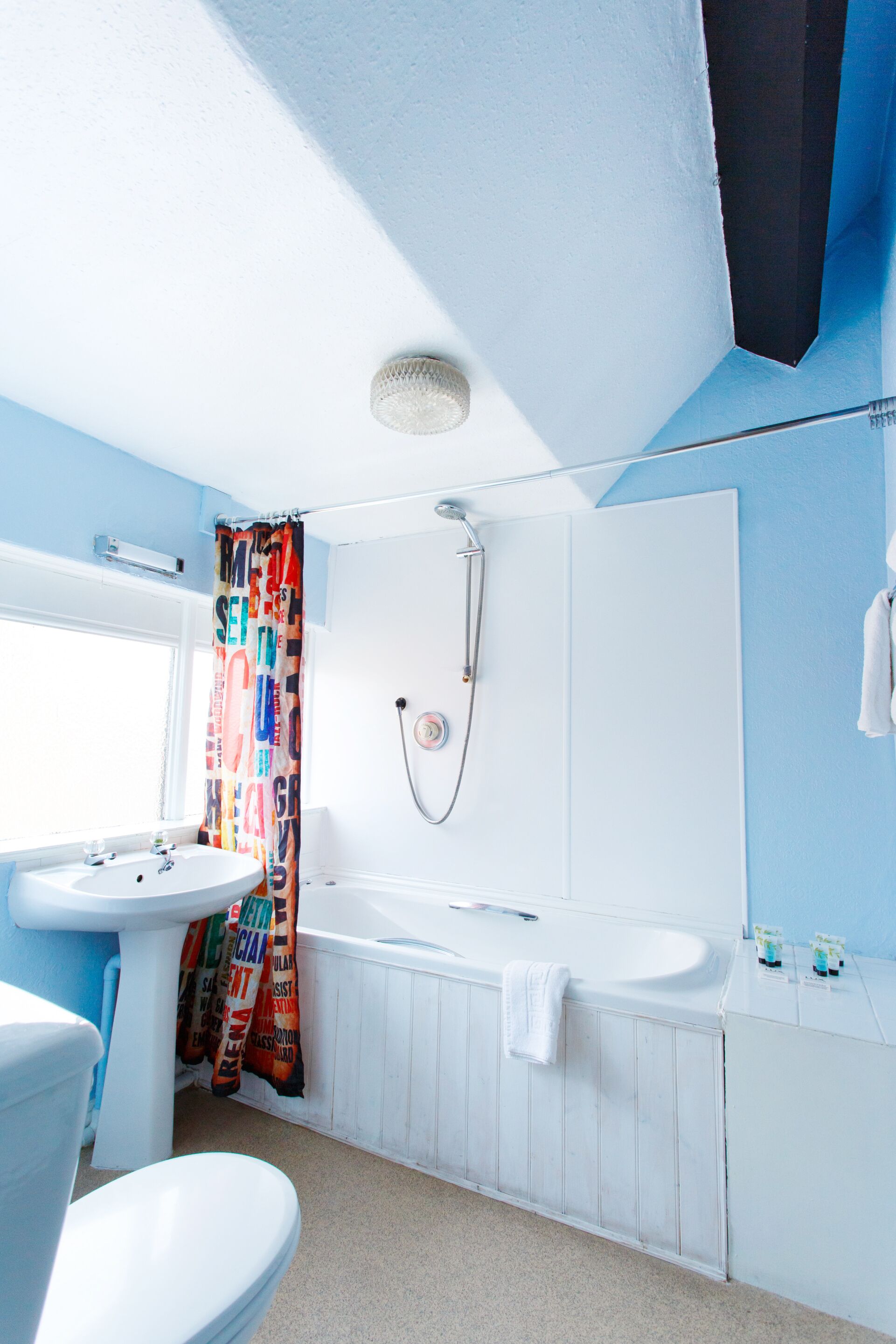 Foto - The Saddle Inn