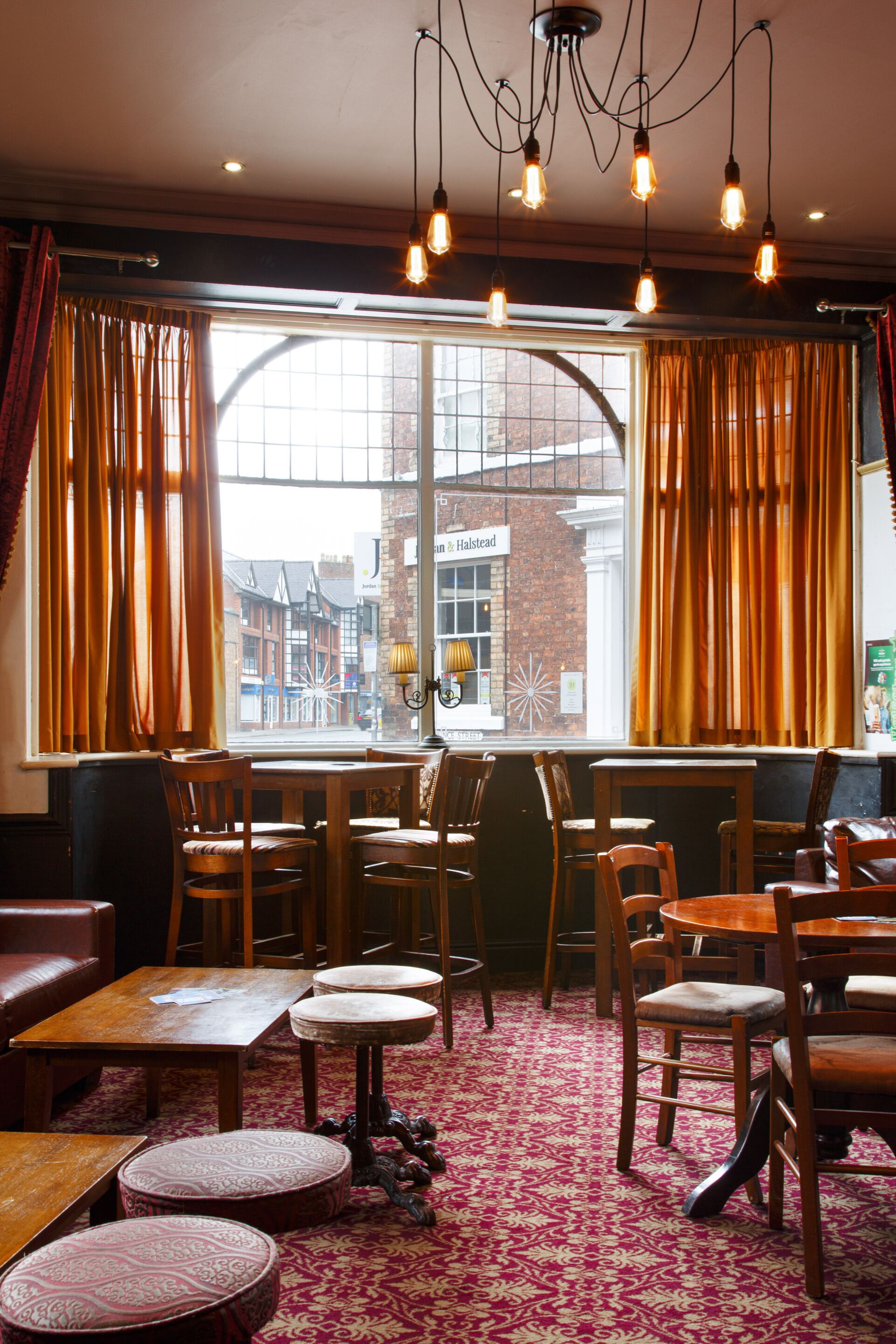 Foto - The Saddle Inn