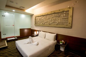 In-room safe, free WiFi, bed sheets - Diary of Taipei Hotel - Ximen Station (Taipei)