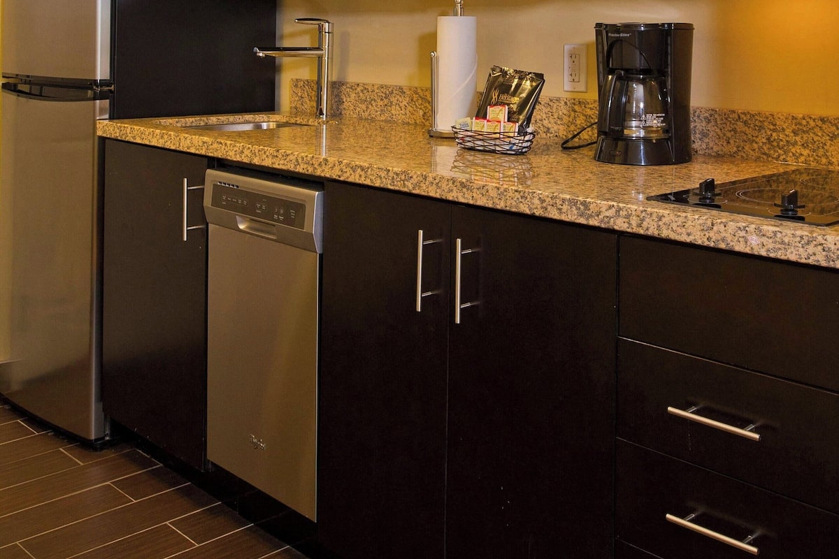 studio, 1 king bed with sofa bed, non smoking | private kitchen | full-sized fridge, microwave, stovetop, dishwasher