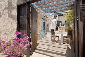 Studio | Room amenity - Cottage Houses (Pentakomo)