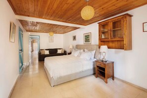 Studio | Room amenity - Cottage Houses (Pentakomo)