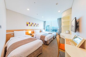Standard Triple Room | In-room safe, iron/ironing board, free WiFi - Tmark Hotel Myeongdong (Seoul)