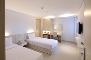 Minibar, in-room safe, desk, free WiFi