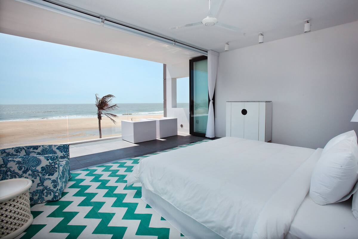 3 bedrooms, minibar, in-room safe, desk