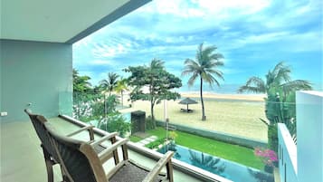 Beachfront Pool Villa | 3 bedrooms, minibar, in-room safe, desk