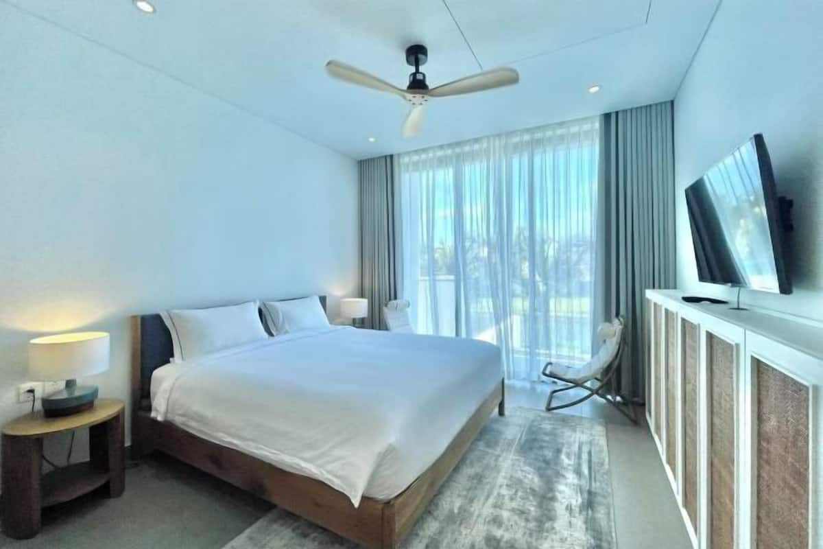 3 bedrooms, minibar, in-room safe, desk