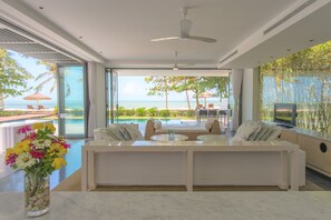 Premium Beachfront Pool Residence | 3 bedrooms, minibar, in-room safe, desk - Sanctuary Residential Resort Community (Ho Chi Minh City)