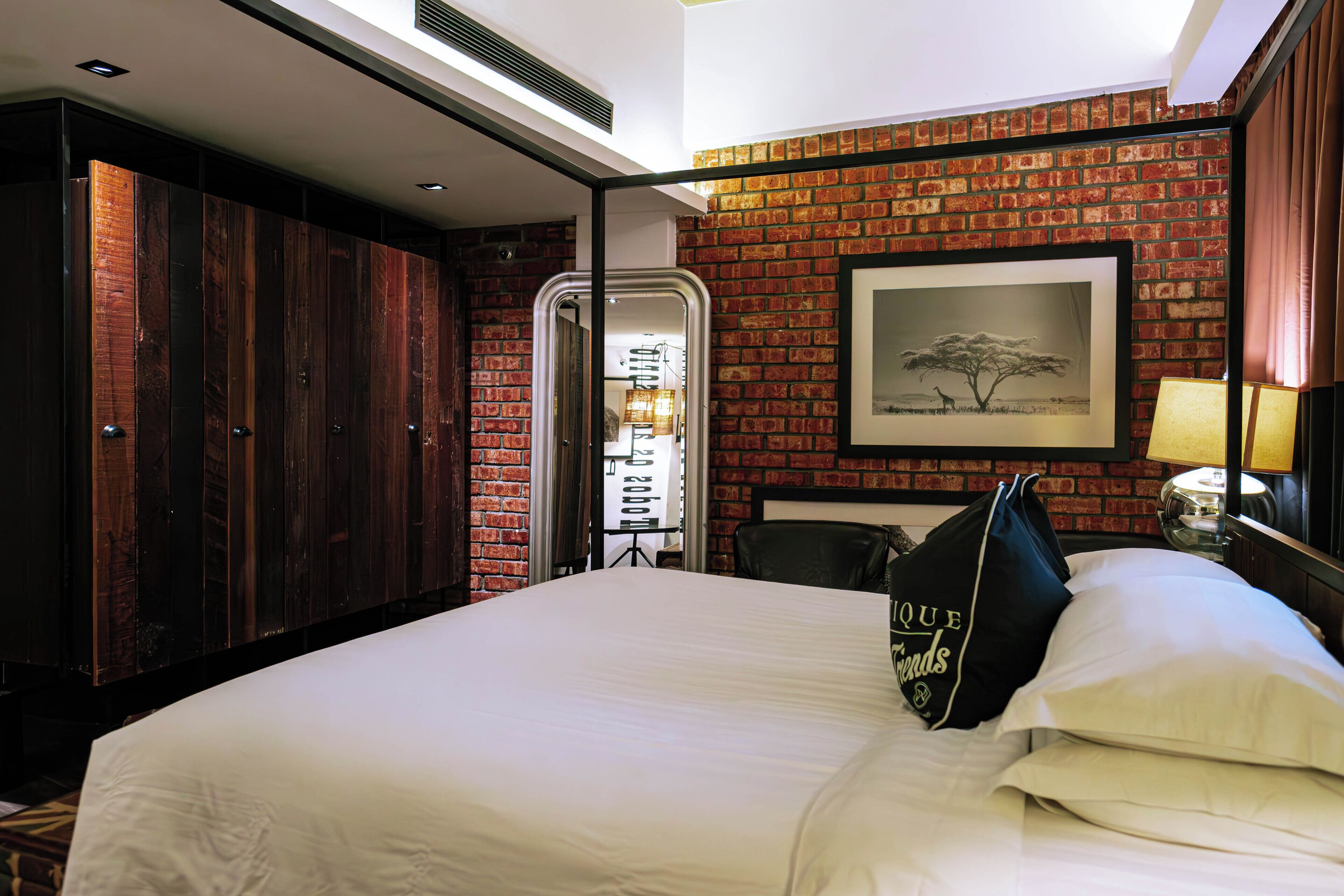 Suite King | Biancheria da letto di alta qualità, minibar, cassaforte in camera