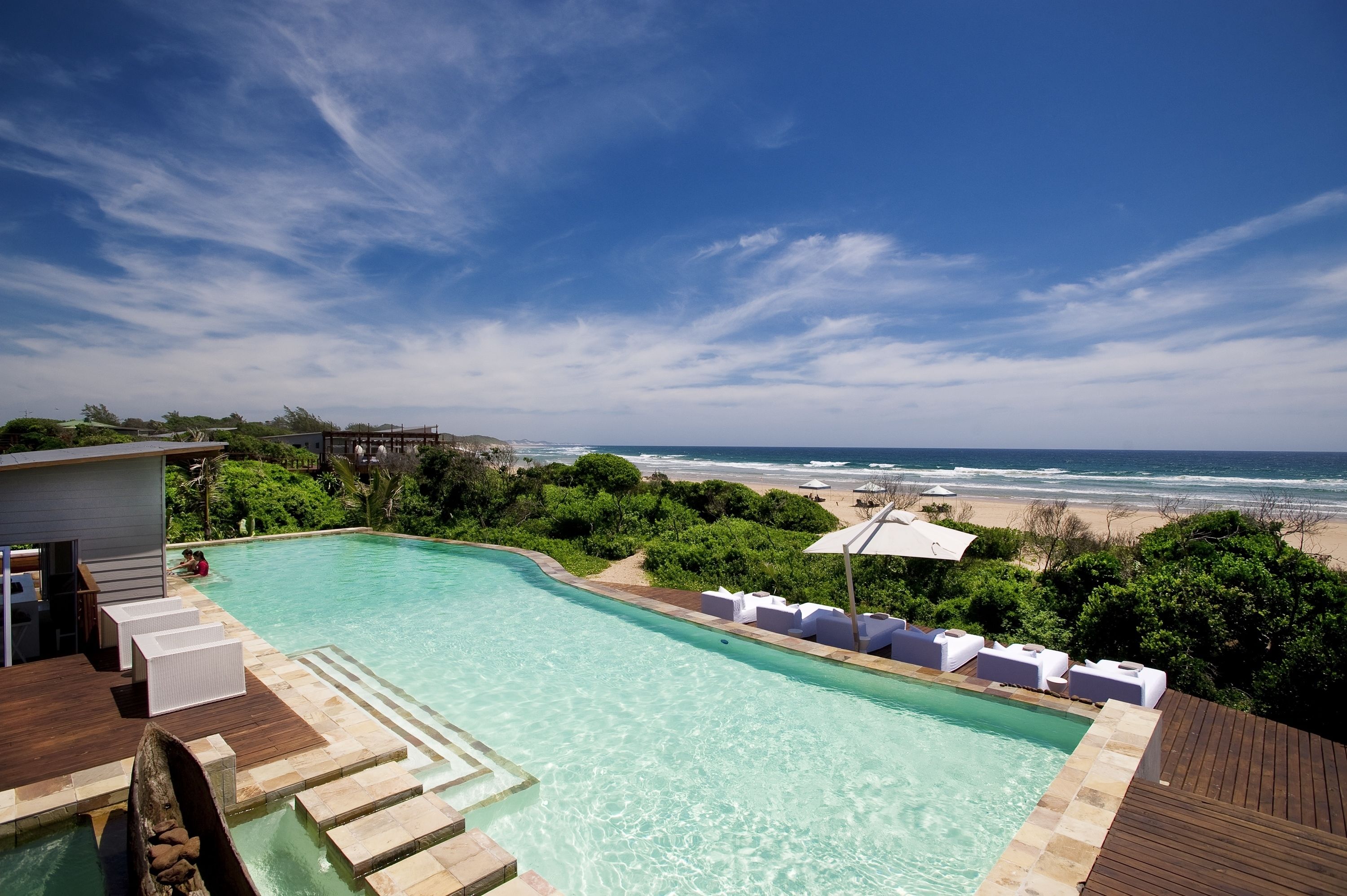 2 outdoor pools, sun loungers