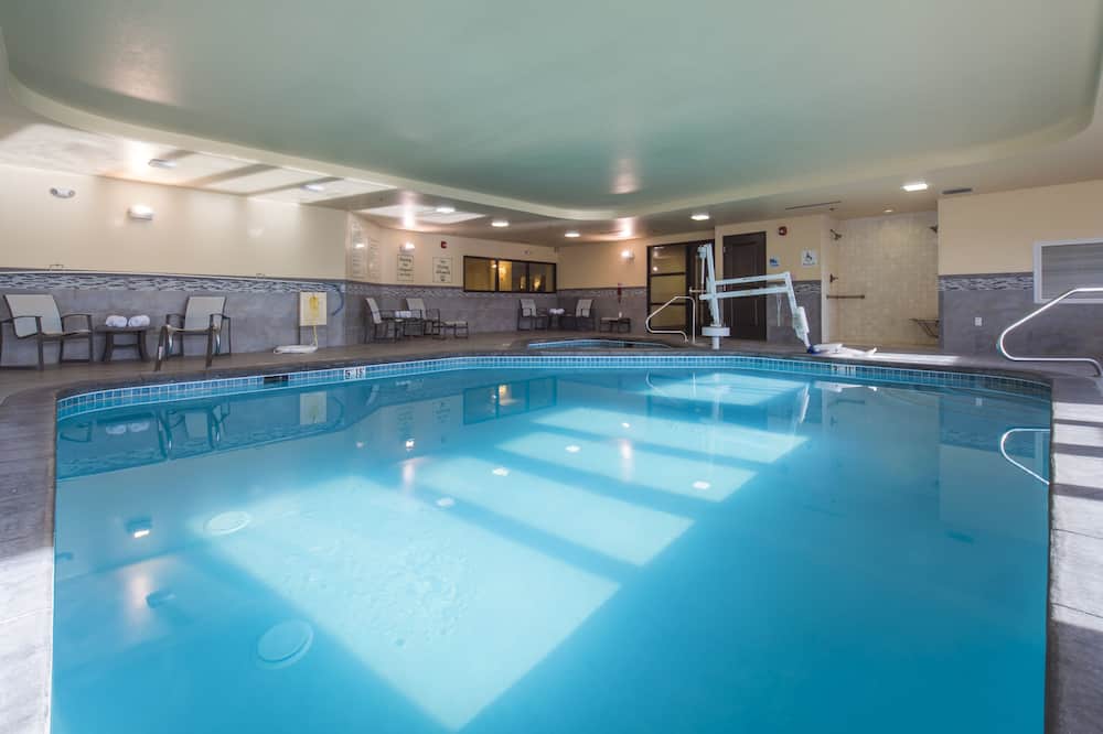 Holiday Inn Express & Suites Colorado Springs Central by IHG